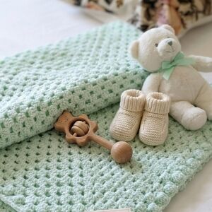 Handmade Knit Baby Blanket 46" x 48"